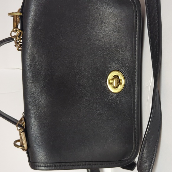 Coach Black Crossbody Bag with Gold Accents. Vintage In Good Condition - Picture 2 of 8